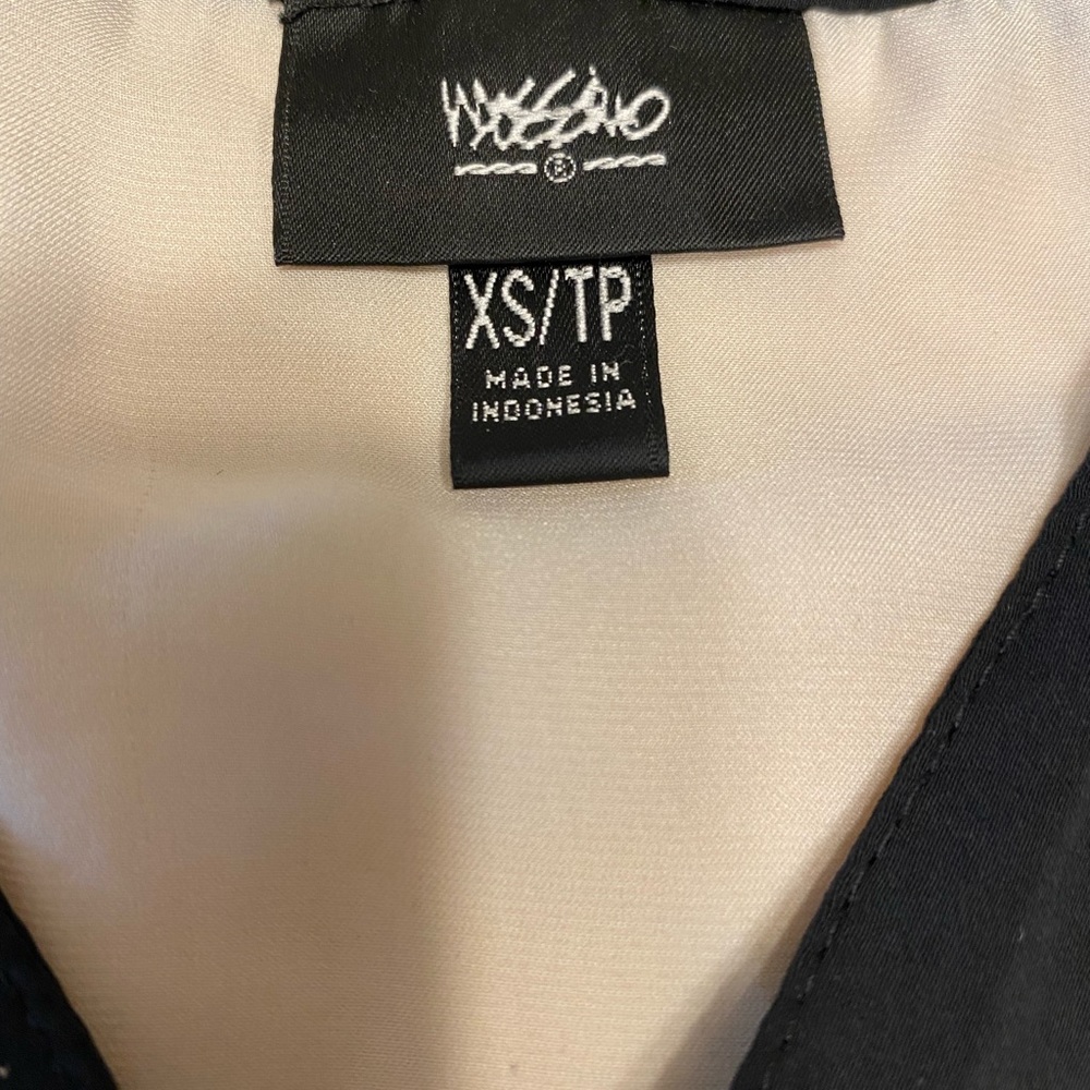 Blouse - Picture 2 of 2